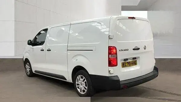 Used Vauxhall Vivaro S 150 HP (110 kW) 2020 White MPV