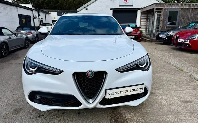 Used Alfa Romeo Stelvio 209 HP (153 kW) 2018 White SUV
