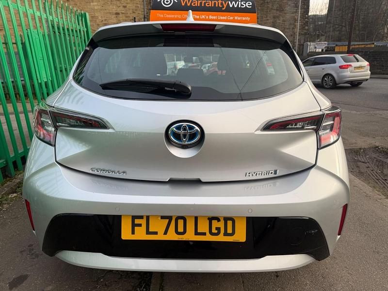 Used Toyota Corolla 122 HP (89 kW) 2020 Silver Hatchback