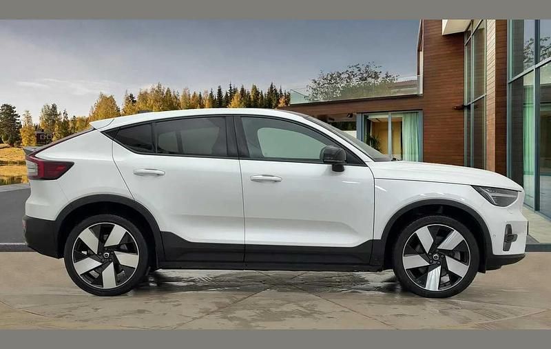 Used Volvo C40 Ultimate 169 kW (231 HP) 2022 White SUV