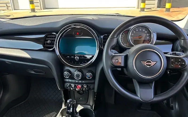 Used Mini Cooper Classic 136 HP (100 kW) 2021 Grey Hatchback
