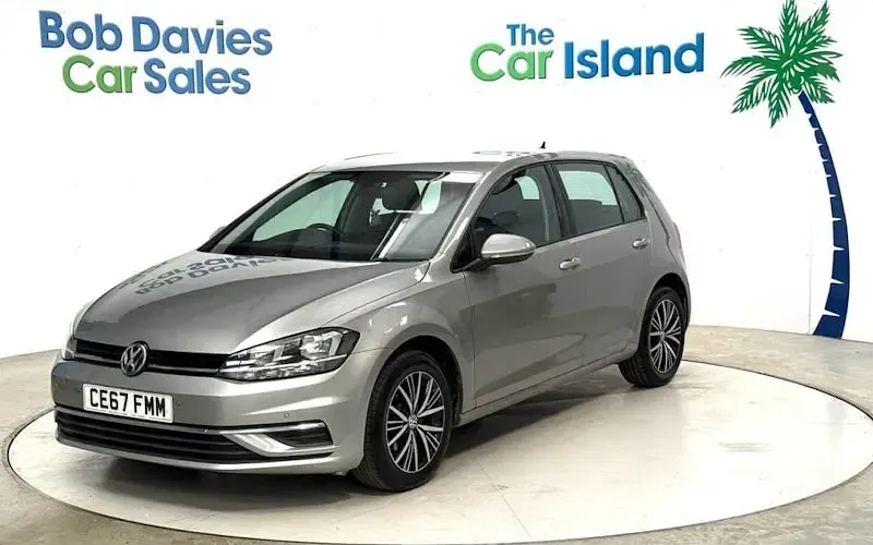 Used VW Golf VII SE 110 HP (80 kW) 2017 Silver Hatchback