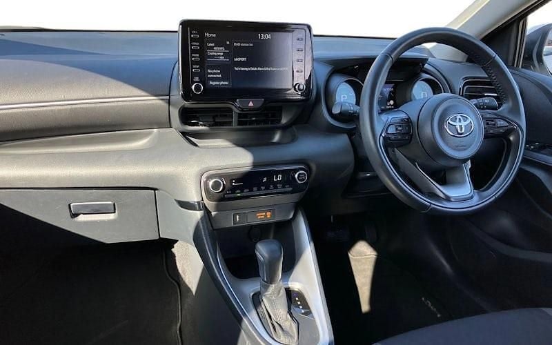 Used Toyota Yaris Hybrid Design 116 HP (85 kW) 2025 Hatchback