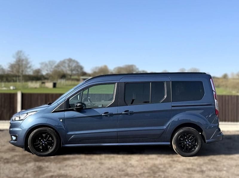 Used Ford Grand Tourneo Connect Titanium 120 HP (88 kW) 2019 Blue MPV