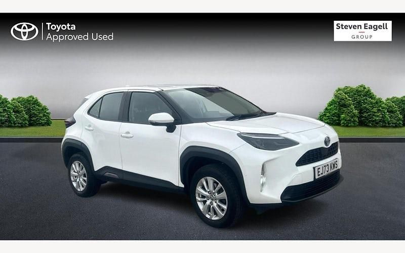 Used 2025 Toyota Yaris Hybrid Estate | £21,835 (Good price) - Image 1/3