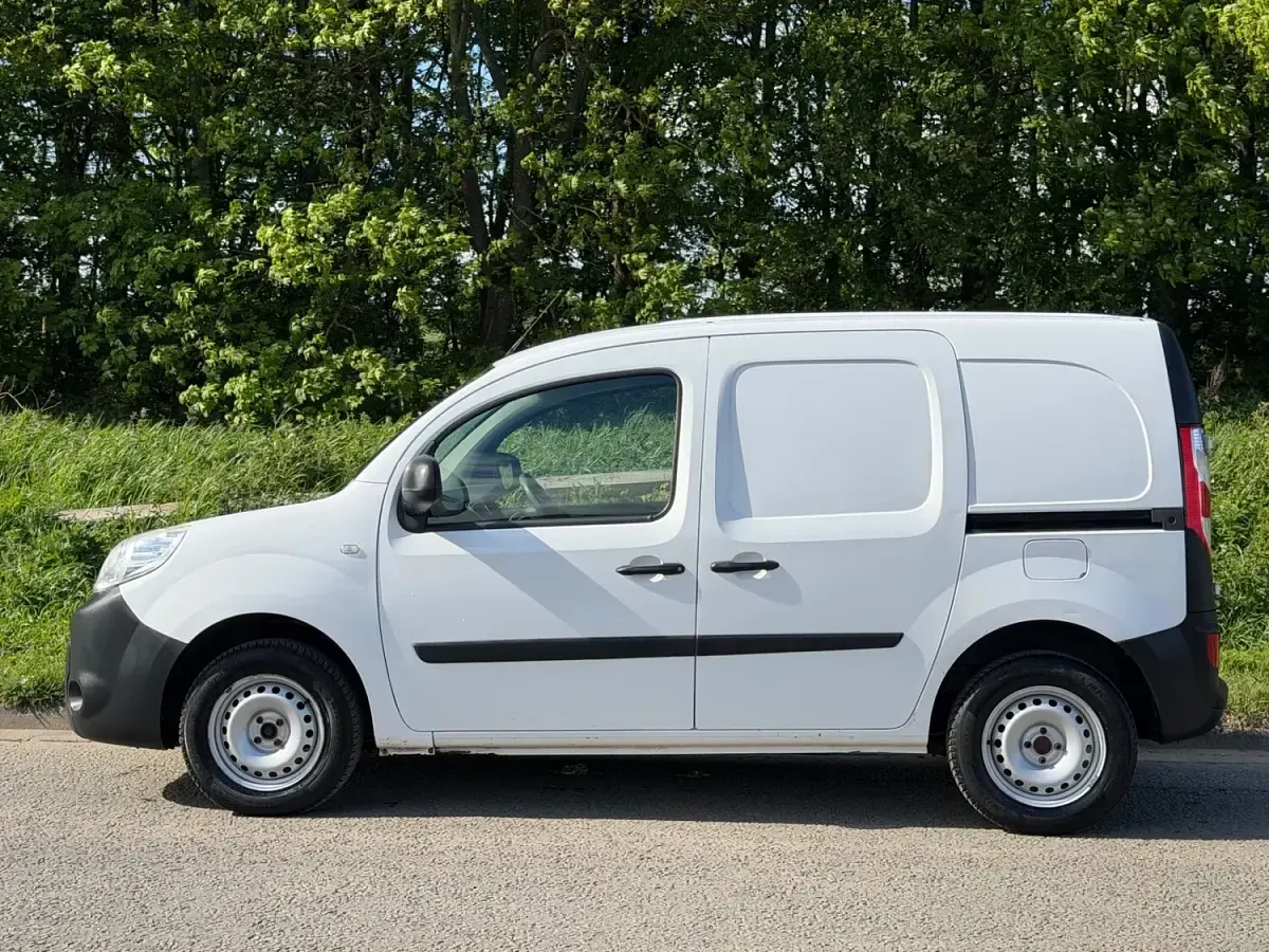 Used Renault Kangoo Business 2016 White MPV