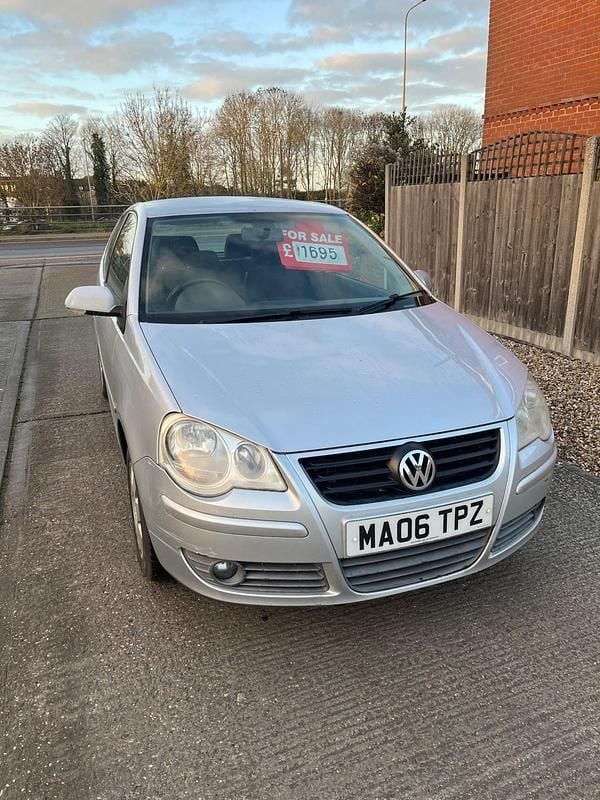 Used VW Polo S 55 HP (40 kW) 2006 Silver Hatchback