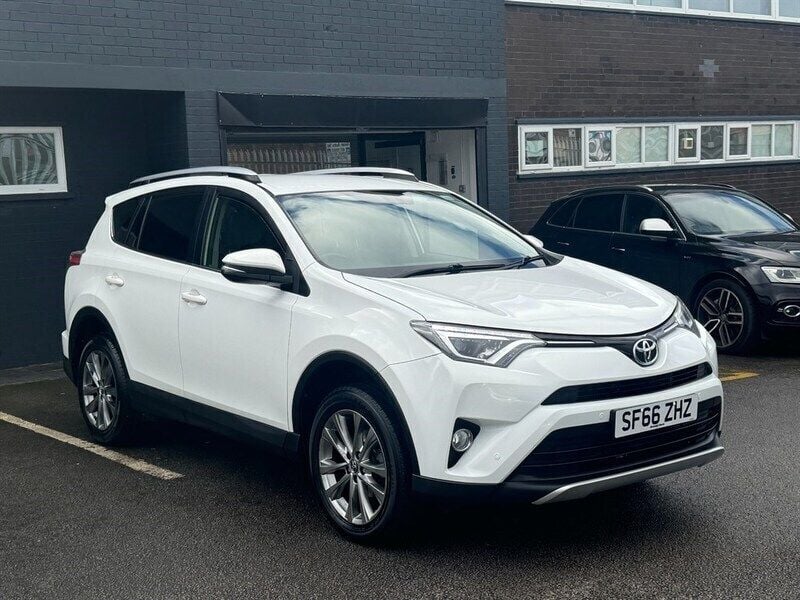 White Used 2016 Toyota RAV4 SUV | £9,795 (Fair price) - Image 1/4