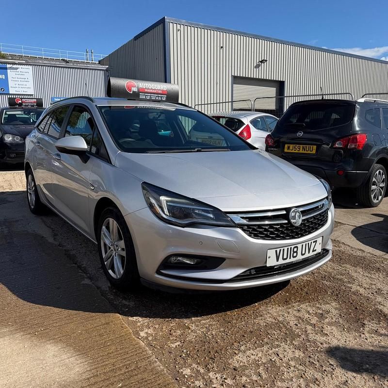 Used Vauxhall Astra Design Edition 2018 Silver Estate