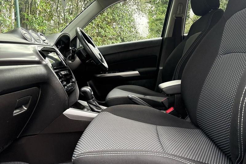 Used Suzuki Vitara SZ-T 116 HP (85 kW) 2023 Black SUV