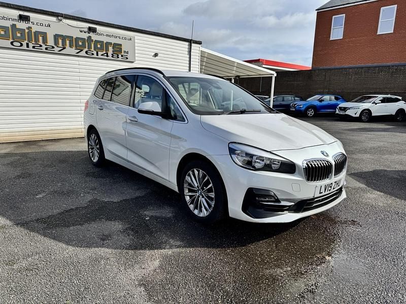 Used BMW 218 Gran Tourer Luxury Line 138 HP (101 kW) 2019 White MPV
