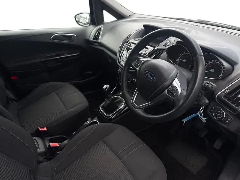 Used Ford B-MAX Titanium 100 HP (73 kW) 2017 Blue MPV