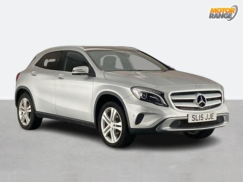 Used Mercedes GLA220 Premium 170 HP (125 kW) 2015 Silver SUV
