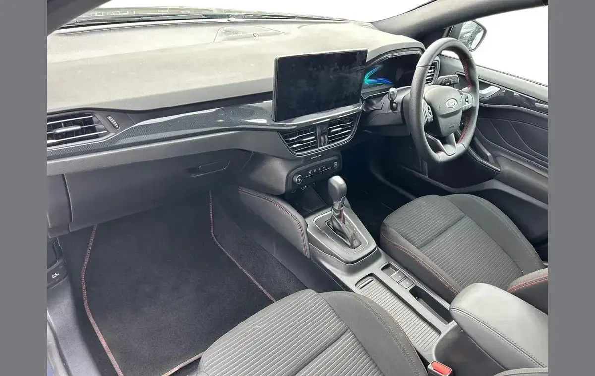 Used Ford Focus ST-Line X 153 HP (112 kW) 2025 Grey Hatchback
