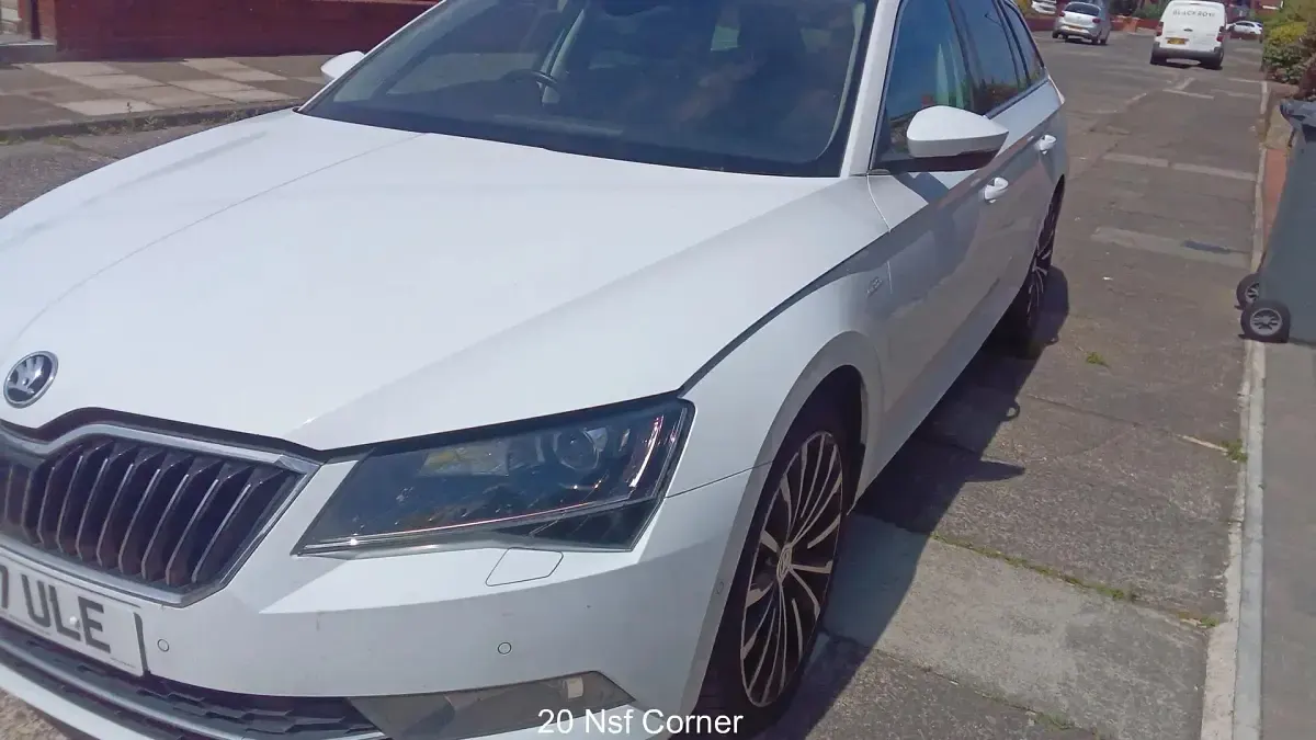 Used Skoda Superb LAURIN & KLEMENT 2017 White Estate