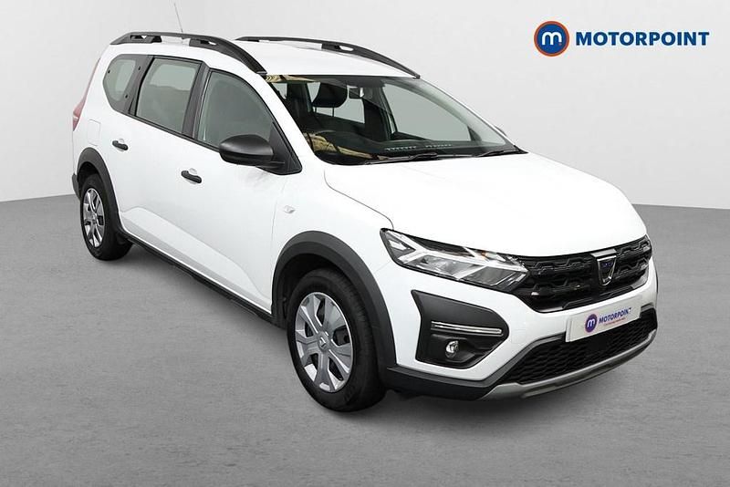 White Used 2022 Dacia Jogger Essentiel MPV | £11,749 (Fair price) - Image 1/4