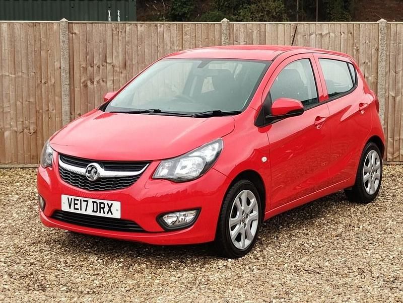 Red Used 2017 Vauxhall Viva Hatchback | £4,600 (Fair price) - Image 1/4