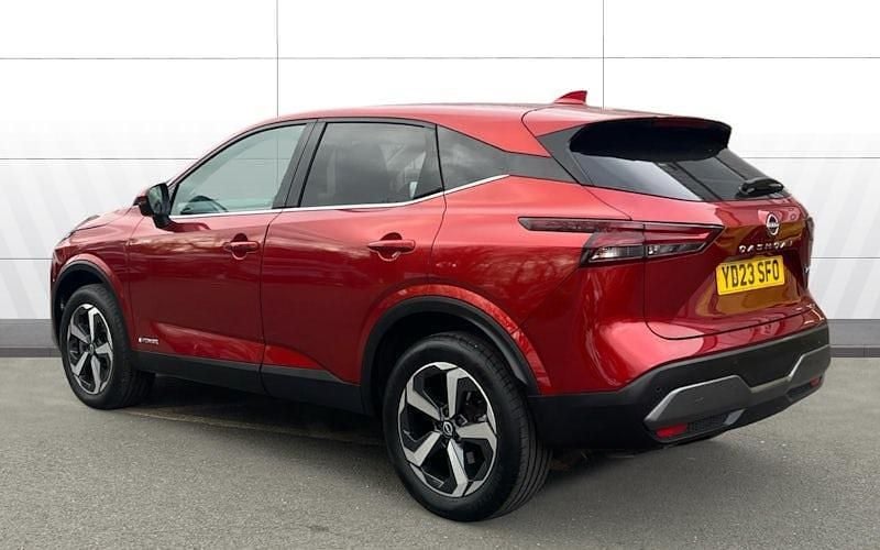 Used Nissan Qashqai N-Connecta 190 HP (139 kW) 2023 Red SUV