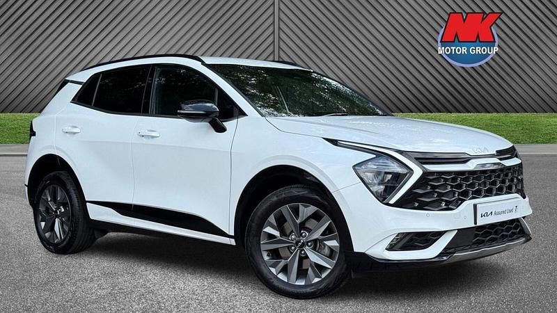 White Used 2024 Kia Sportage 2 SUV | £27,499 (Fair price) - Image 1/4