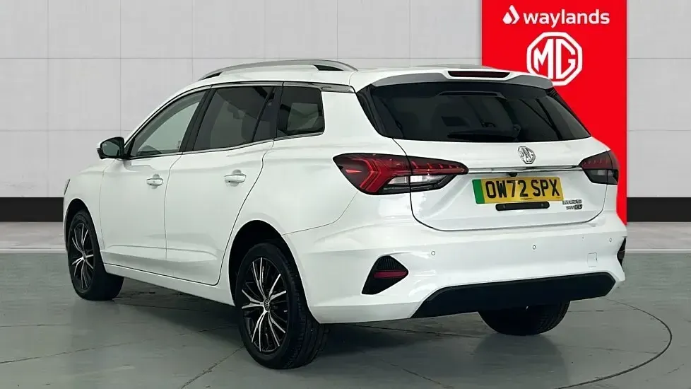 Used MG MG5 EV Trophy 114 kW (156 HP) 2023 White Estate