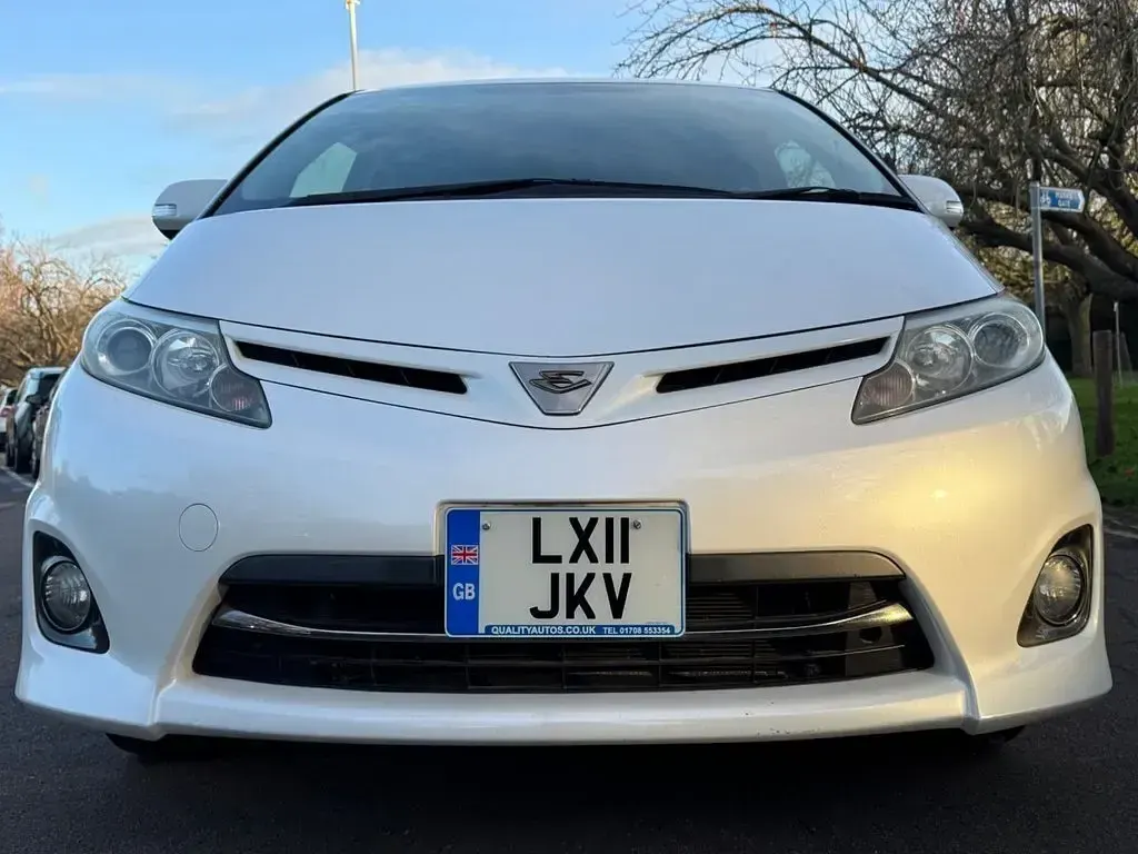 Used Toyota Estima 2011 White MPV