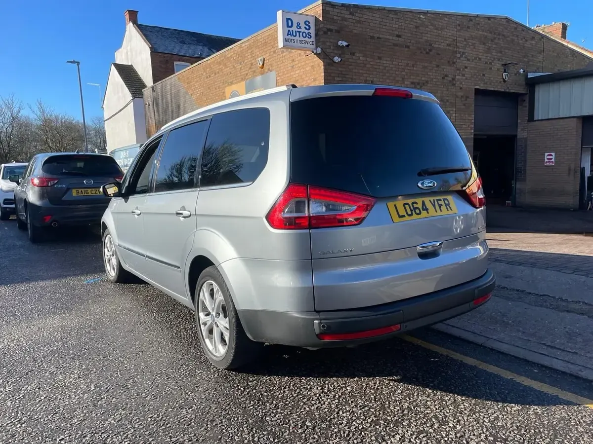 Used Ford Galaxy Titanium 140 HP (102 kW) 2015 Silver MPV