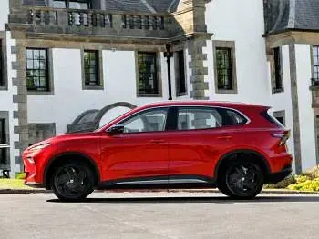 New MG MG5 EV SE 169 kW (231 HP) 2026 Tri coat  dynamic red Estate