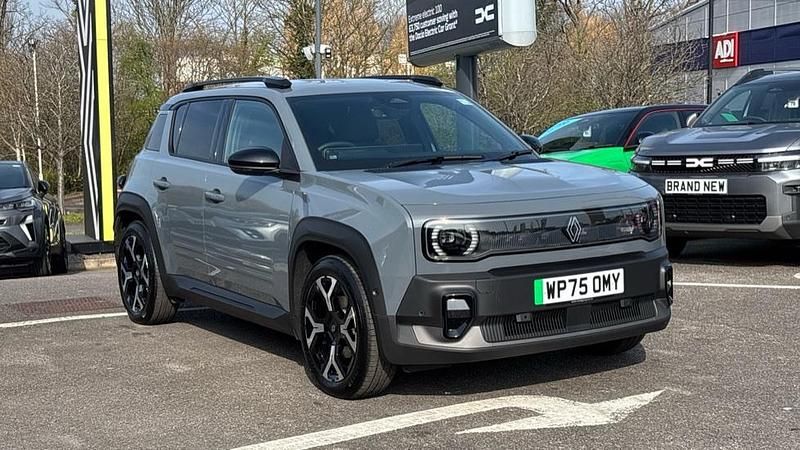 Used Renault R4 Komfort 110 kW (150 HP) 2025 Solid  urban grey  Estate