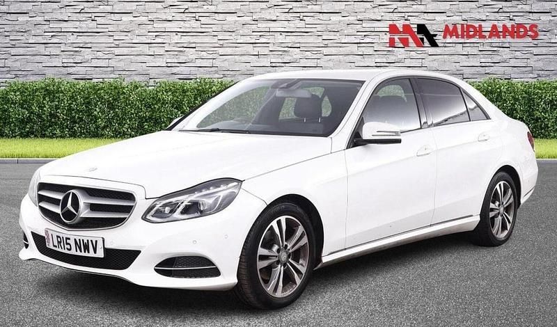 Used Mercedes E220 SE 2015 White Sedan