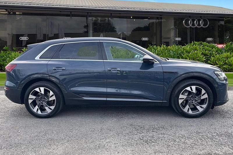 Used Audi Q8 e-tron Sport 300 kW (408 HP) 2023 Blue SUV