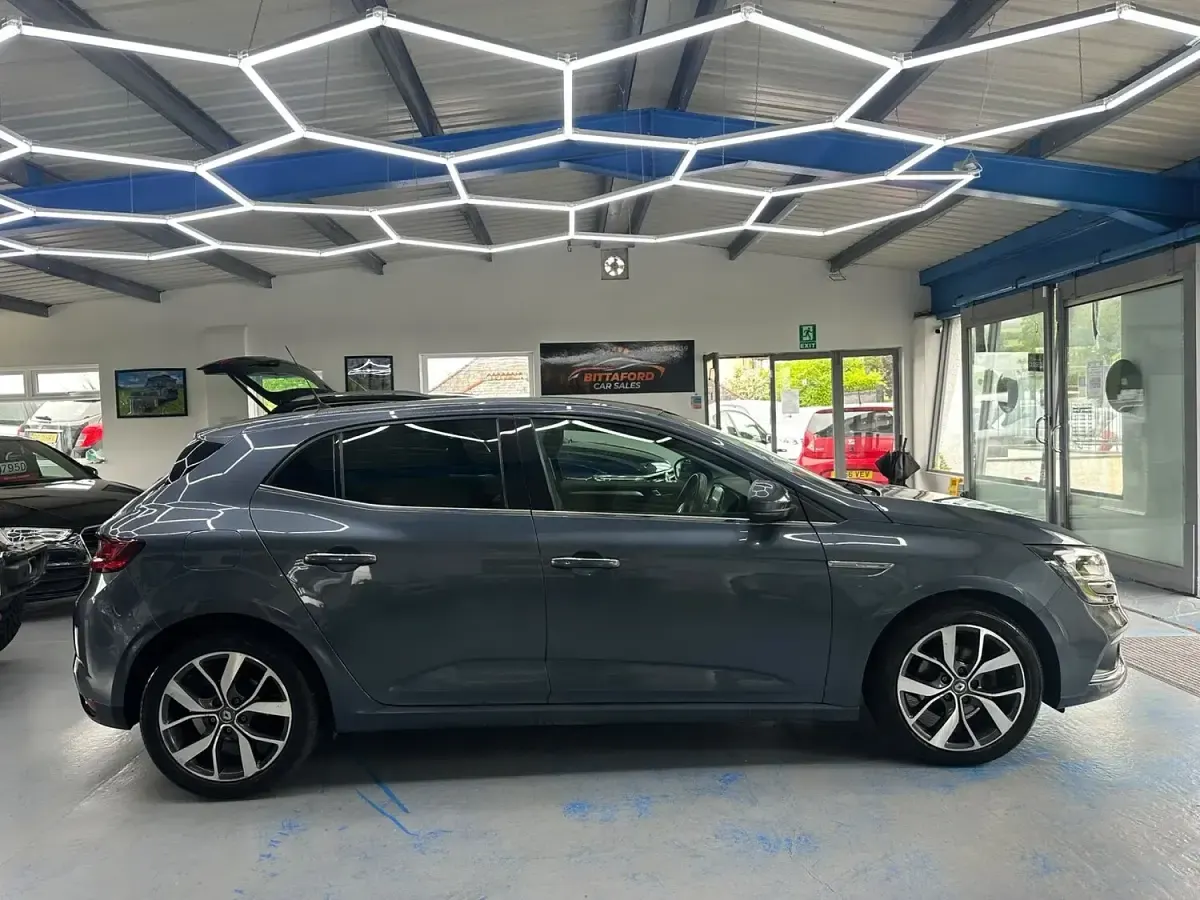 Used Renault Mégane IV Dynamique 110 HP (80 kW) 2016 Grey Hatchback