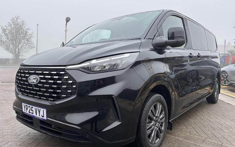 Used Ford Tourneo Titanium 136 HP (100 kW) 2025 MPV