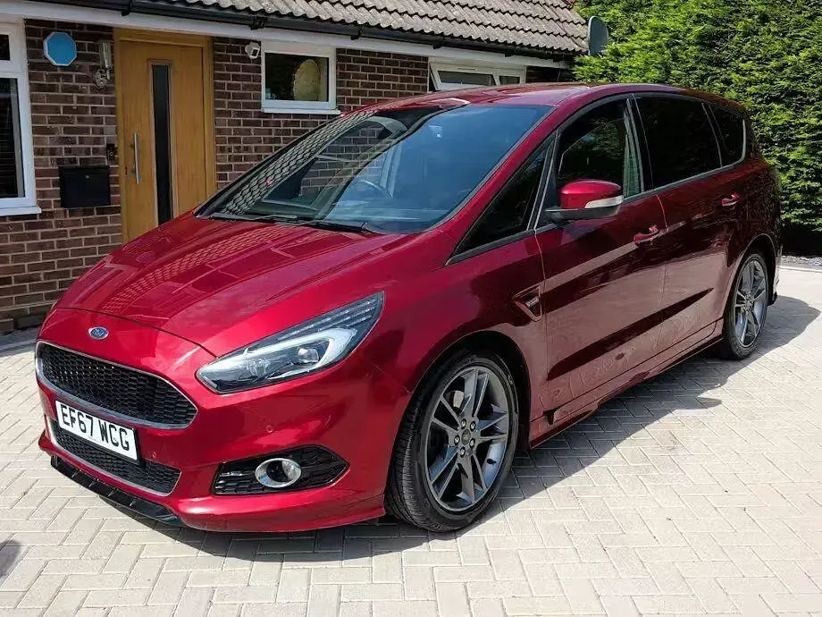 Used Ford S-MAX ST-Line 180 HP (132 kW) 2018 Red MPV