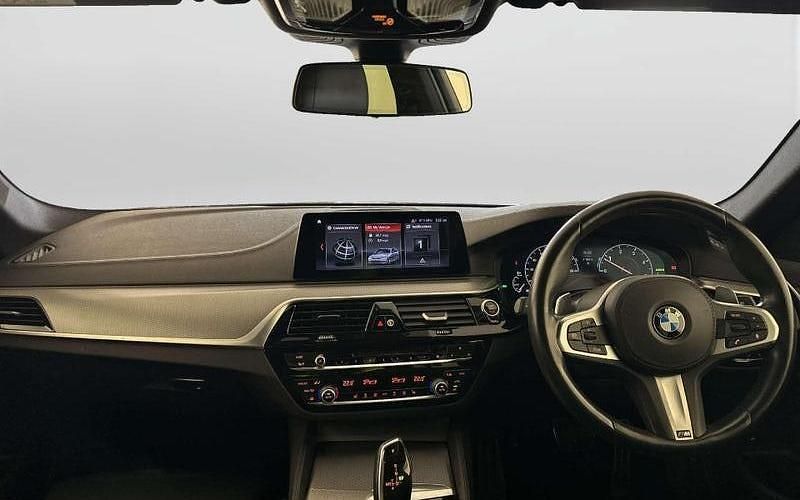 Used BMW 520 M Sport 190 HP (139 kW) 2019 Grey Estate