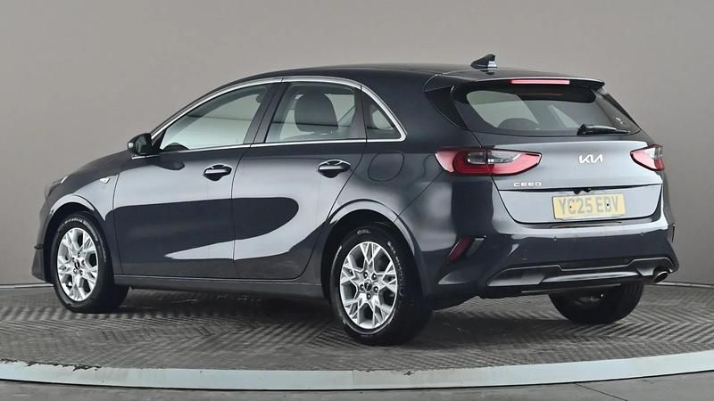 Used Kia Ceed 138 HP (101 kW) 2025 Grey Hatchback