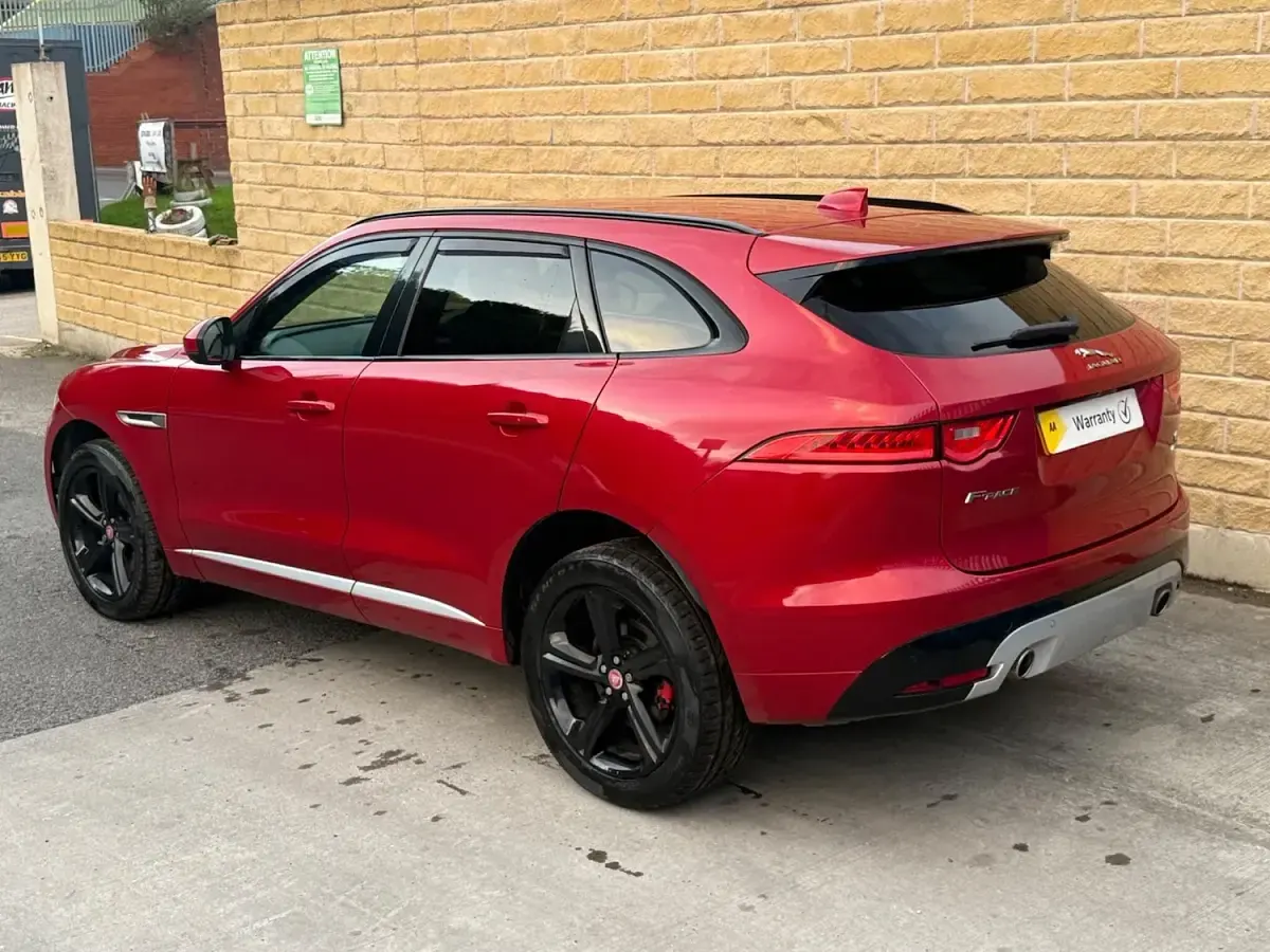 Used Jaguar F-Pace S 300 HP (220 kW) 2016 Red SUV