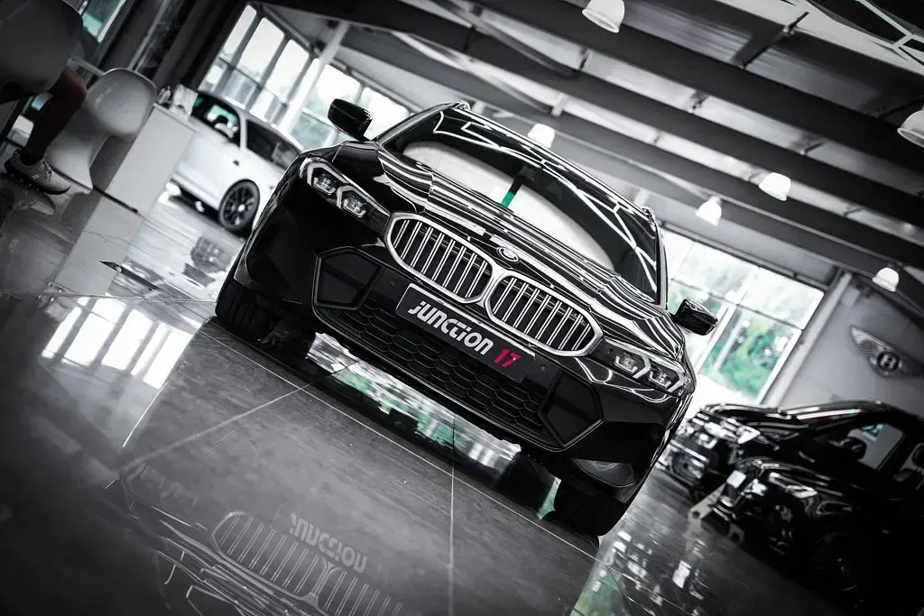 Used BMW 330e M Sport 292 HP (214 kW) 2022 Black Estate