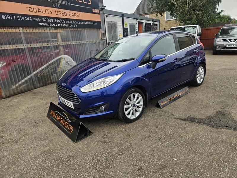 Blue Used 2015 Ford Fiesta Titanium Hatchback | £6,995 (Fair price) - Image 1/4