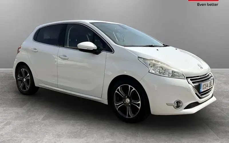 Used Peugeot 208 Allure 82 HP (60 kW) 2014 Hatchback