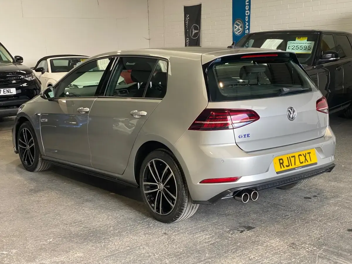 Used VW Golf VII GTE 204 HP (150 kW) 2017 Silver Hatchback