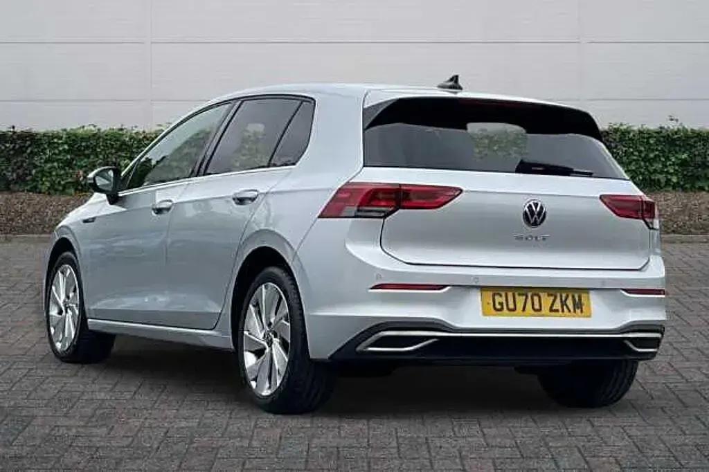 Used VW Golf VII Style 150 HP (110 kW) 2020 Silver Hatchback