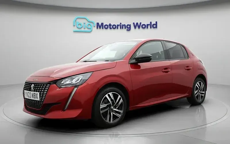 Used Peugeot 208 Allure+ 102 HP (75 kW) 2023 Red Hatchback
