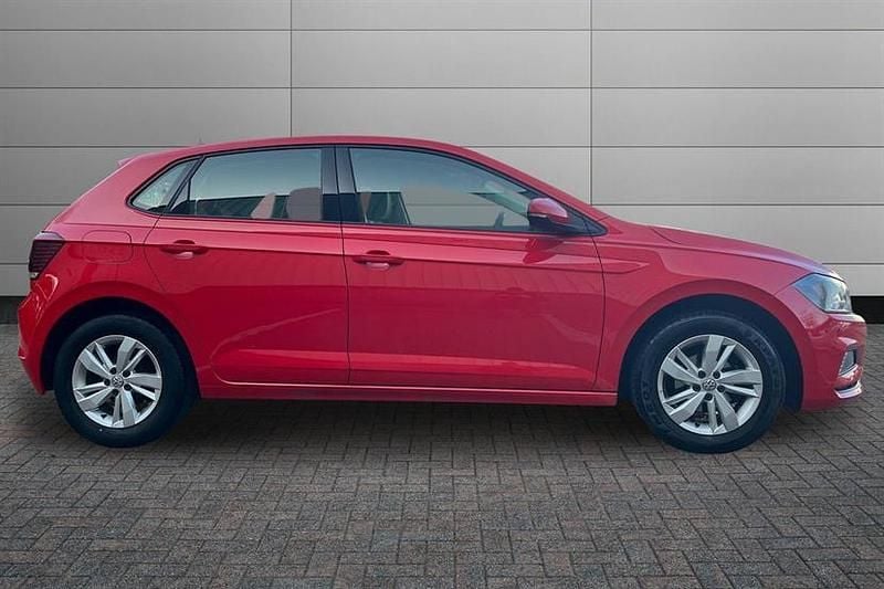 Used VW Polo SE 80 HP (58 kW) 2020 Red Hatchback