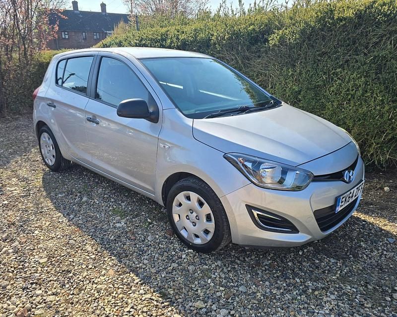 Used Hyundai i20 Classic 2014 Silver Hatchback