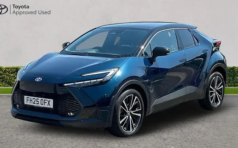 Used Toyota C-HR 223 HP (164 kW) 2025 Midnight teal bitone SUV
