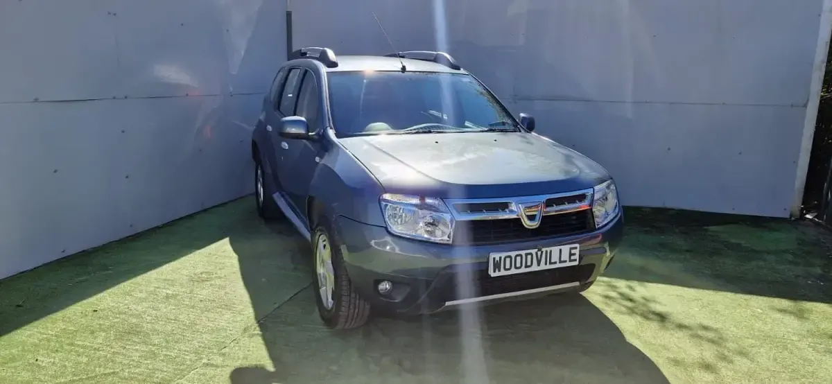Second-hand Dacia Duster Lauréate 110 CP (80 kW) 2014 Gri SUV