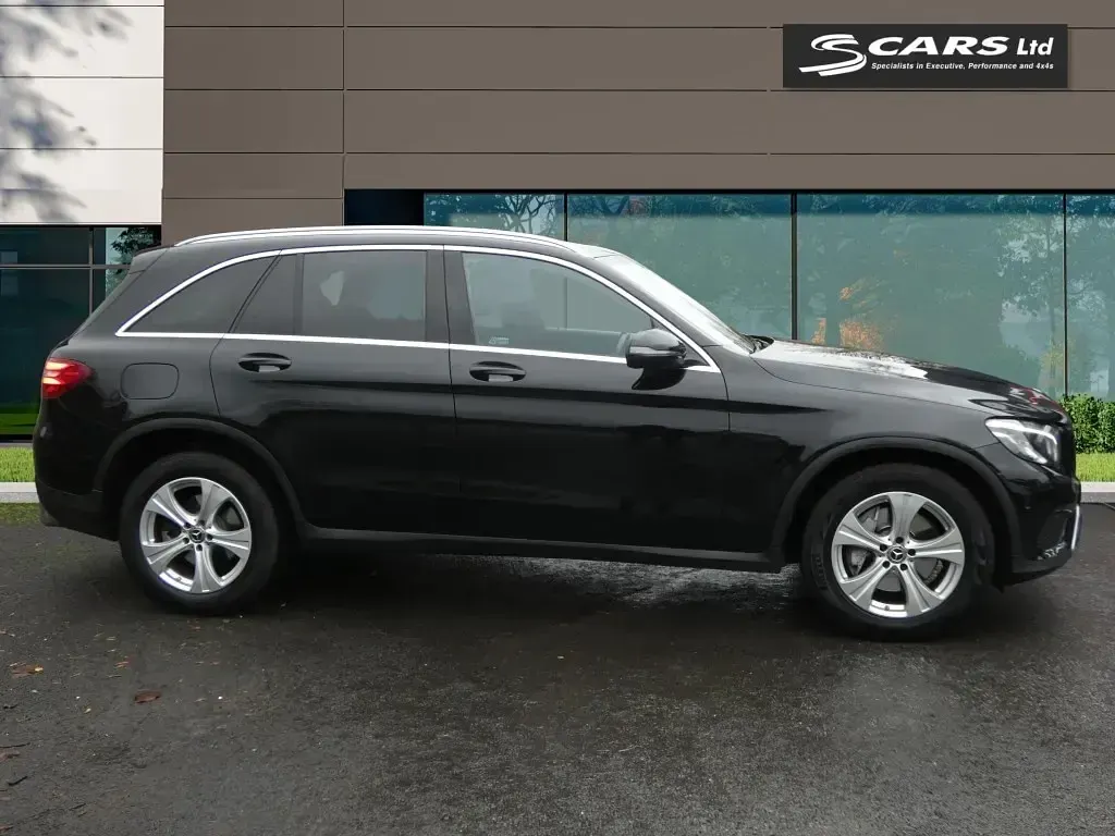 Usado Mercedes GLC220 2017 Preto Carrinha