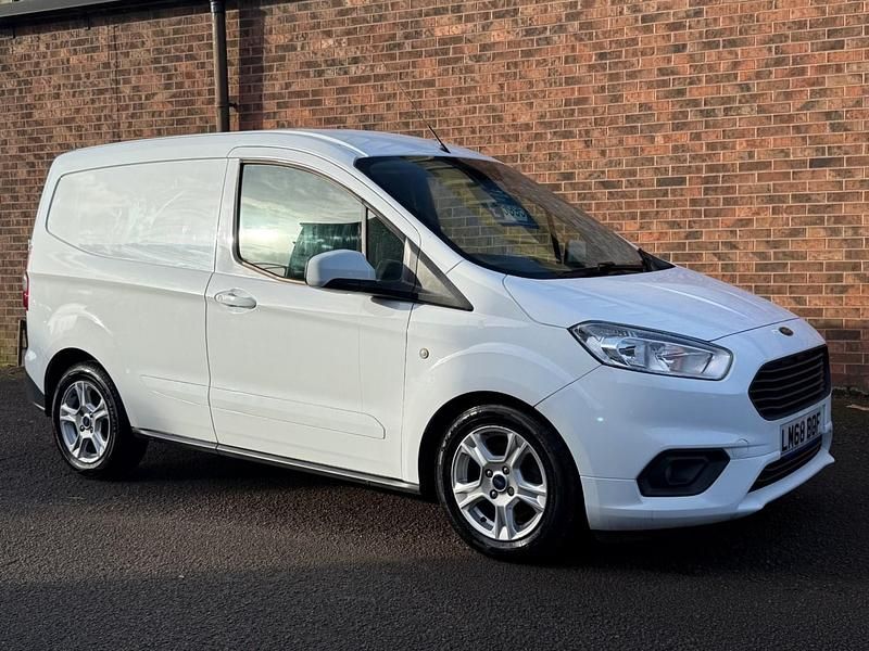 Used Ford Transit Limited 100 HP (73 kW) 2018 White Van