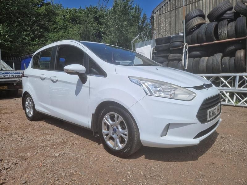 White Used 2013 Ford B-MAX Zetec MPV | £1,495 (Fair price) - Image 1/4