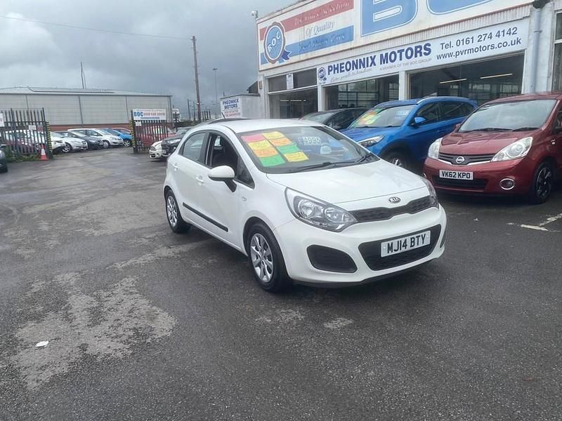 Usado Kia Rio 85 CV (62 kW) 2014 Blanco Utilitario